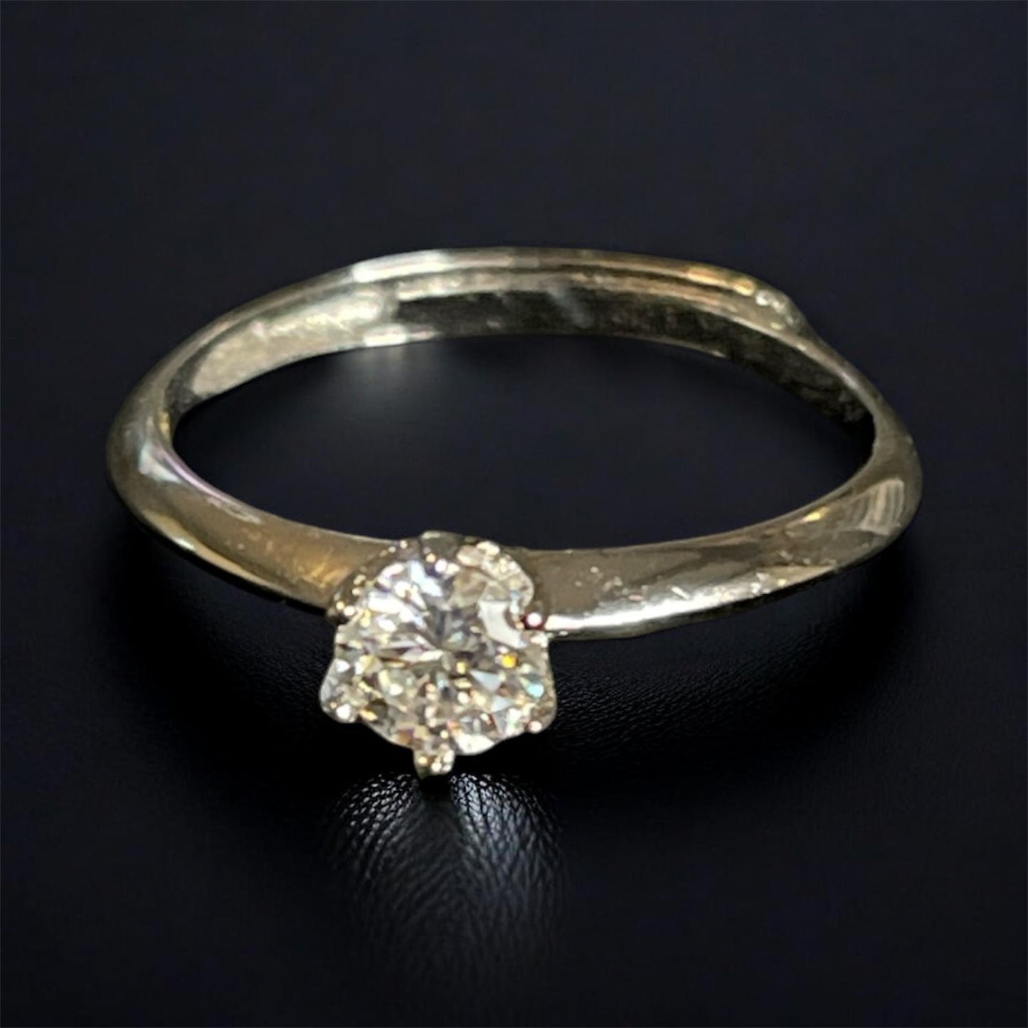 VVS1 Engagement Ring